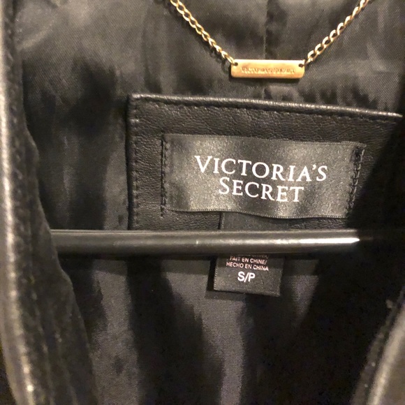 Victoria’s Secret Faux Leather Vest. Size Small. - Picture 4 of 4
